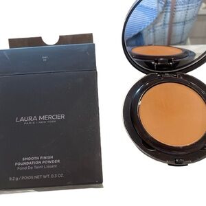 Laura Mercier Smooth Finish Foundation Powder - 5N1 15 NWT